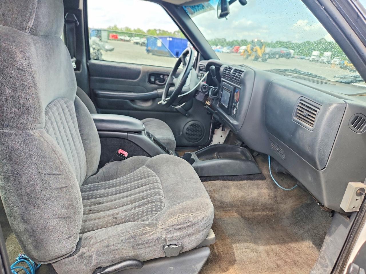 1996 CHEVROLET S TRUCK S10 photo 7