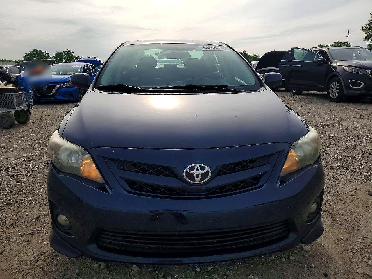 2013 TOYOTA COROLLA S photo 9
