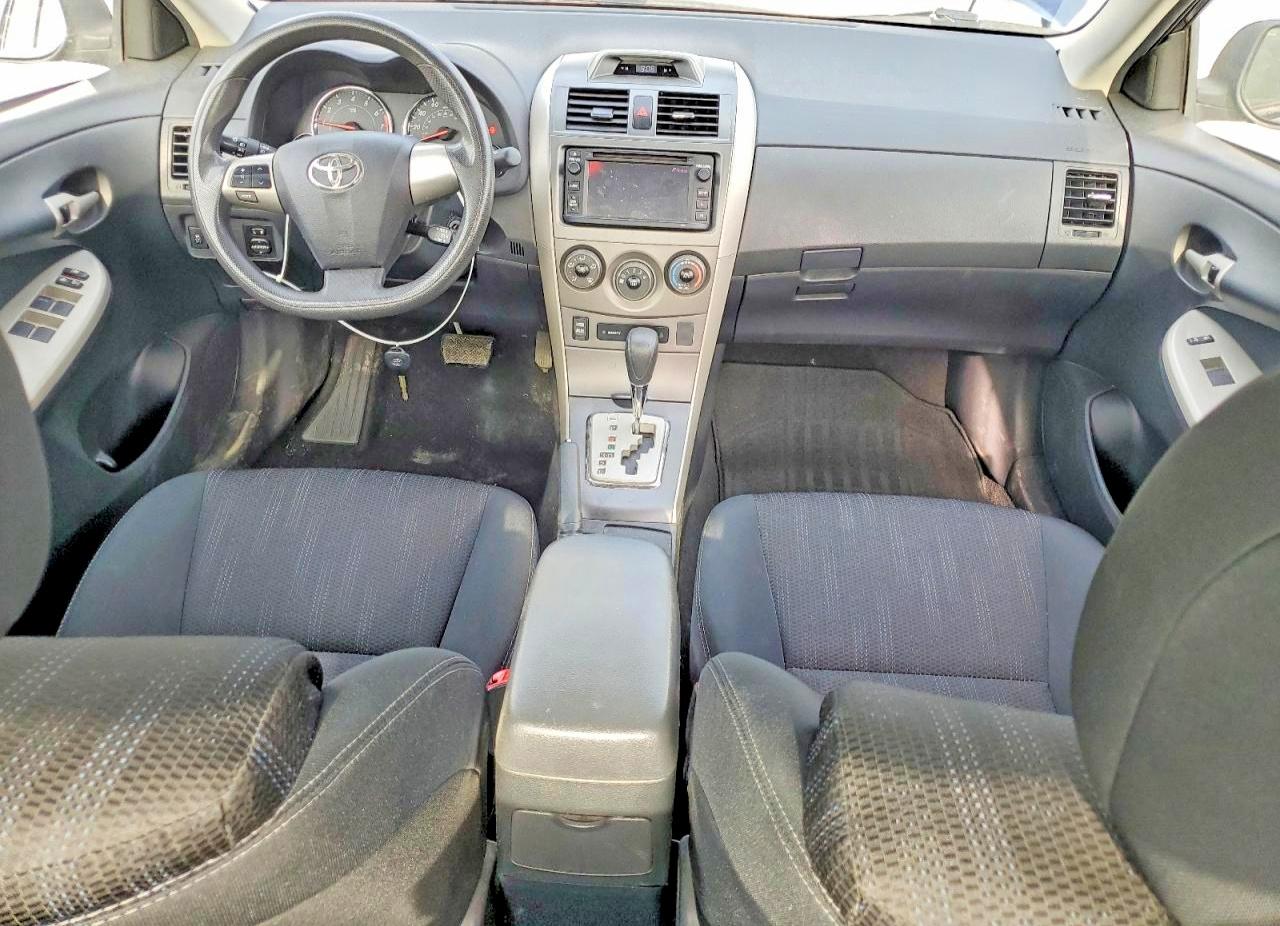 2013 TOYOTA COROLLA S photo 15