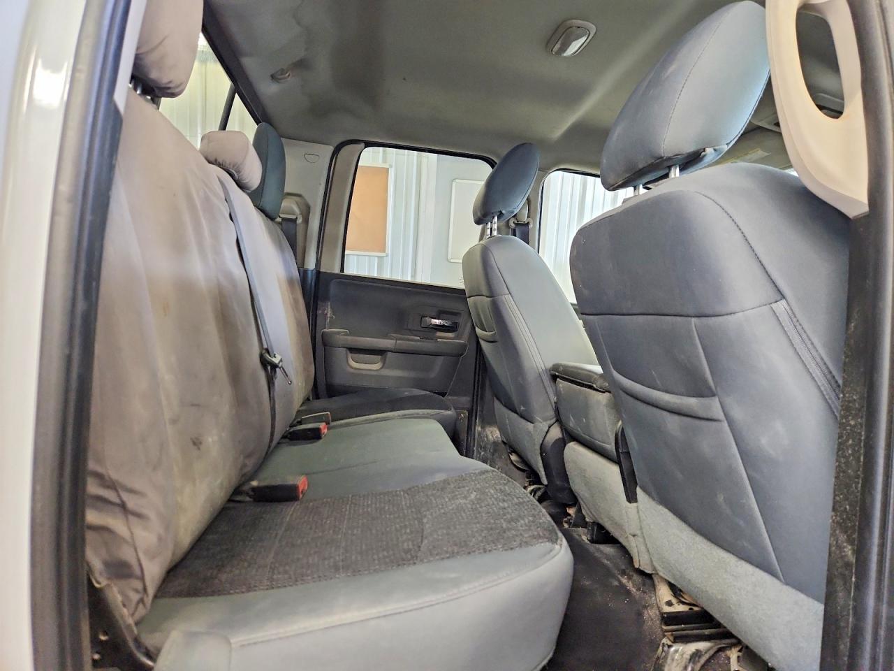 2019 RAM 1500 CLASSIC SLT photo 19