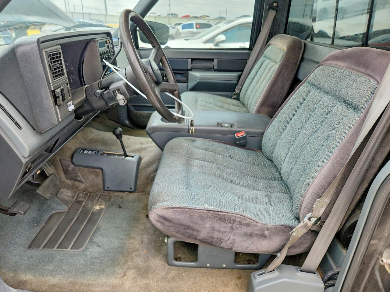 1989 CHEVROLET GMT-400 K1500 photo 19