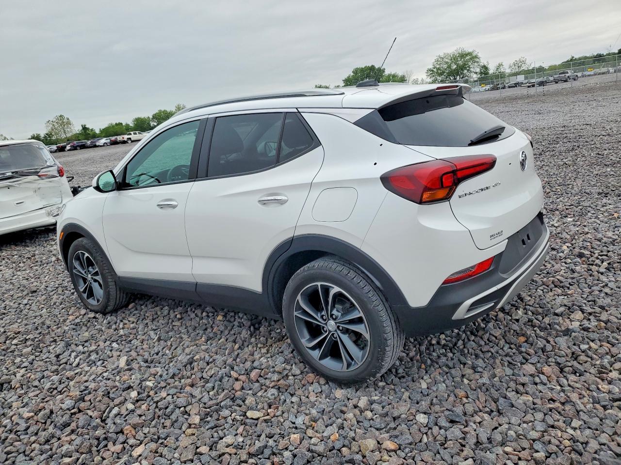 2020 BUICK ENCORE GX SELECT photo 3