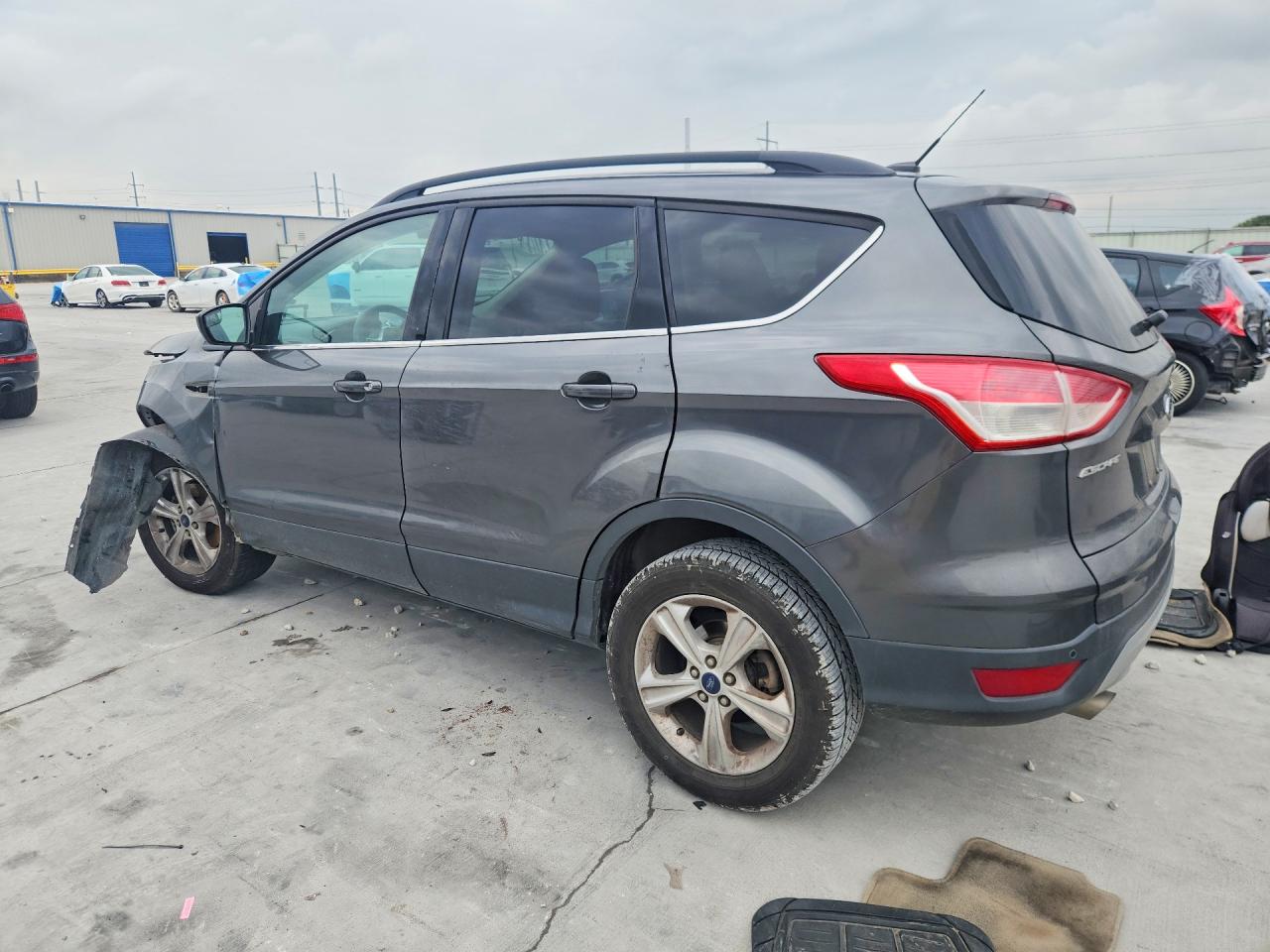 2015 FORD ESCAPE SE photo 4