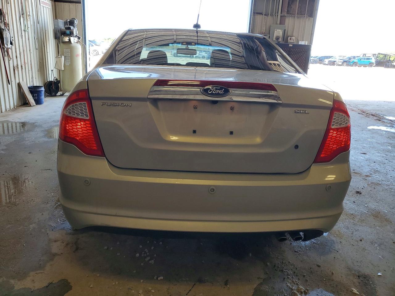 2010 FORD FUSION SEL photo 11