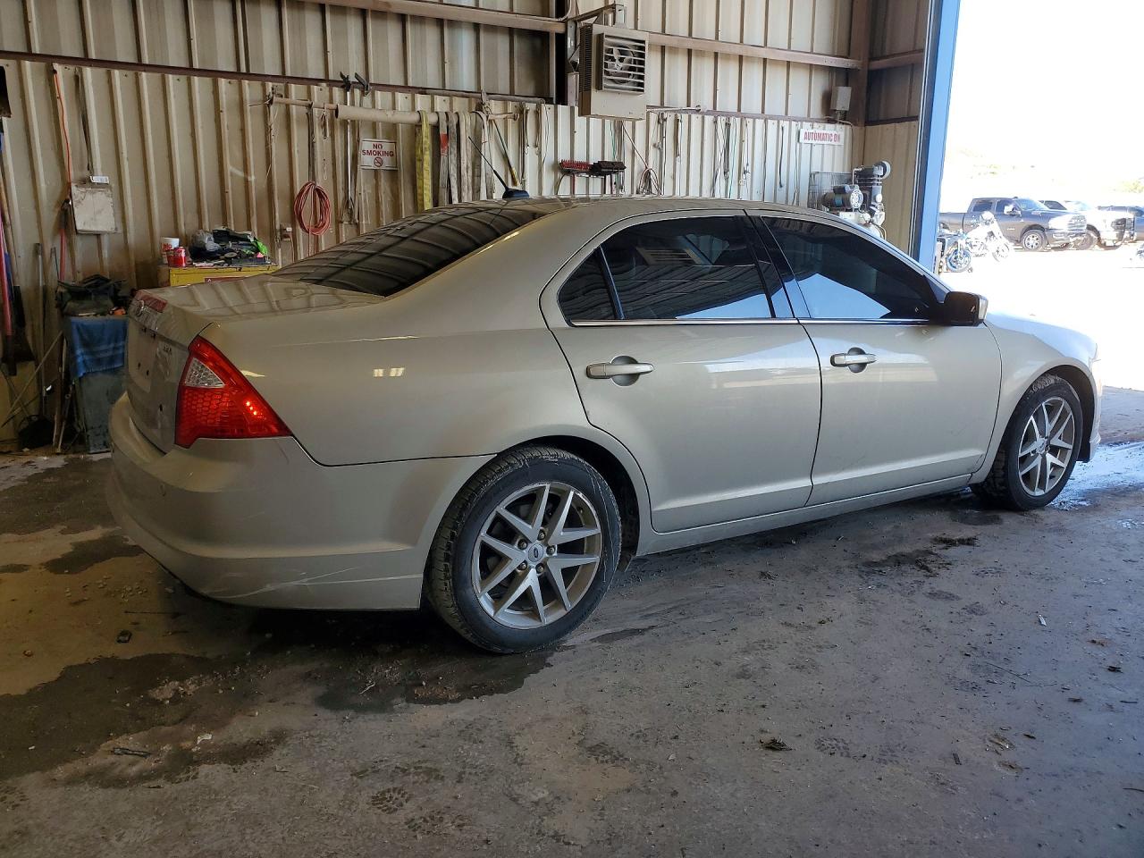 2010 FORD FUSION SEL photo 5