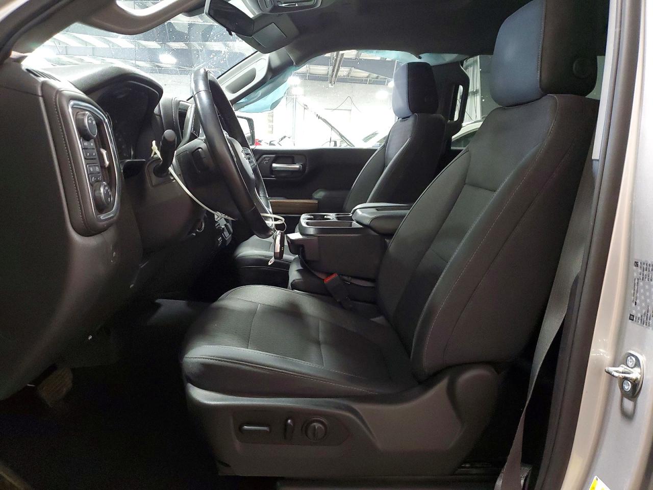 2019 CHEVROLET SILVERADO K1500 RST photo 13