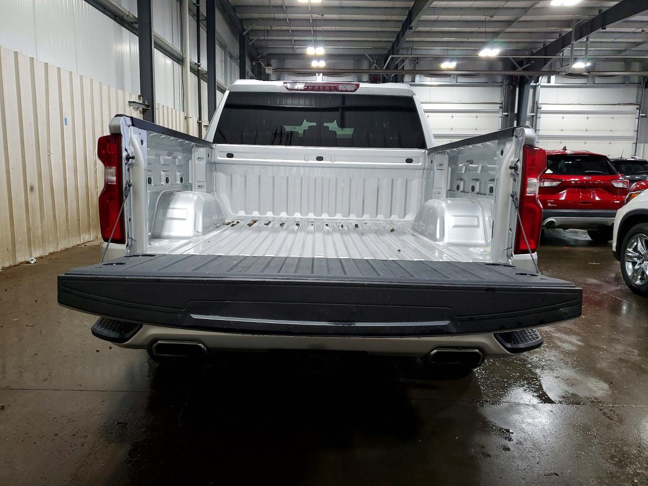 2019 CHEVROLET SILVERADO K1500 RST photo 11