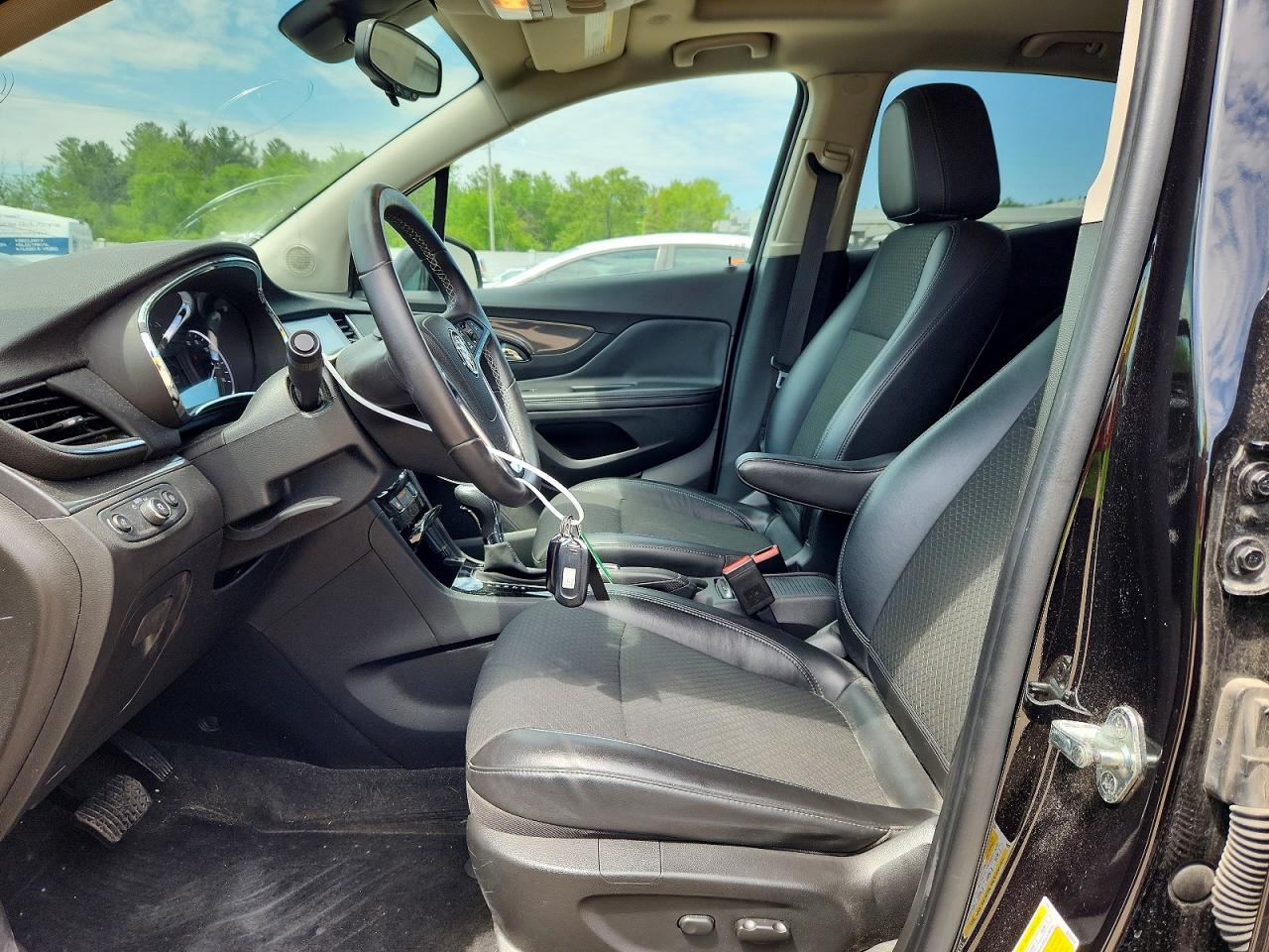 2017 BUICK ENCORE SPORT TOURING photo 13