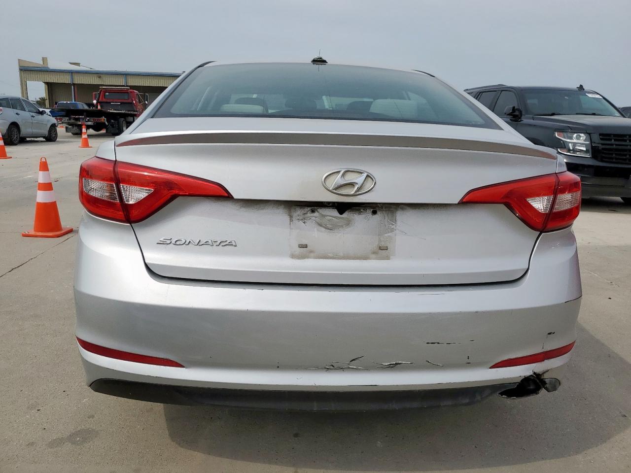 2016 HYUNDAI SONATA SE photo 15