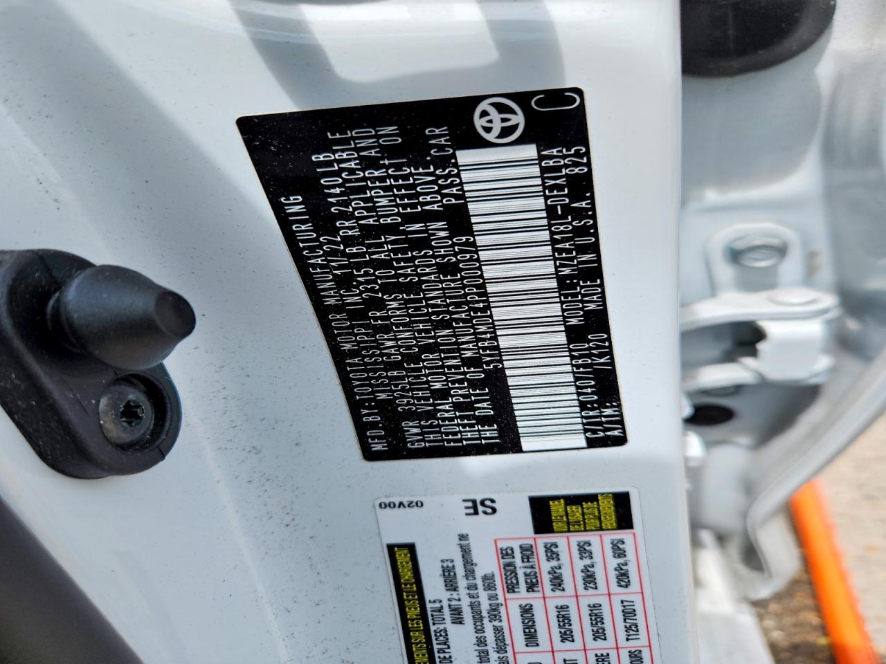 2023 TOYOTA COROLLA LE photo 34