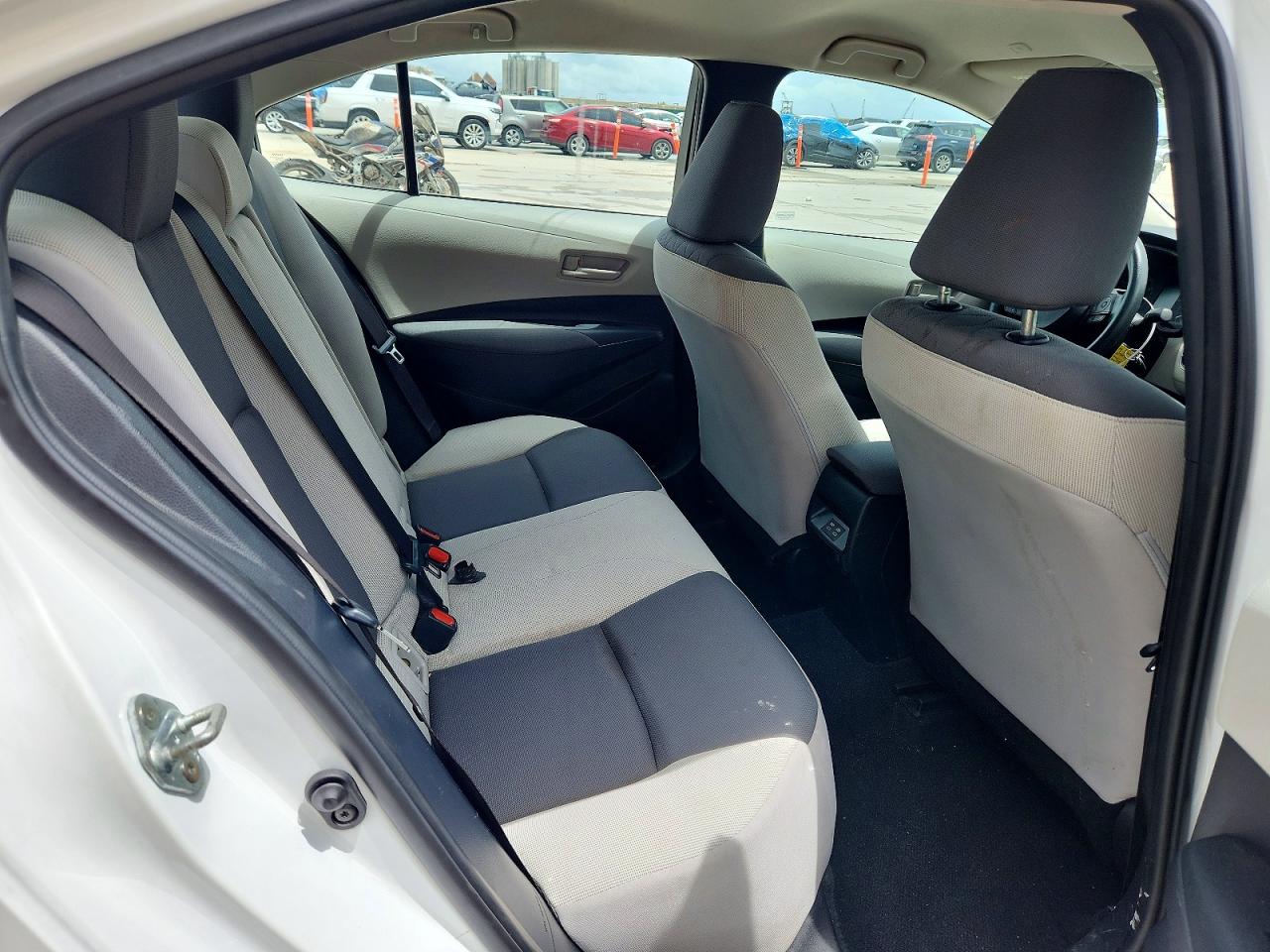 2023 TOYOTA COROLLA LE photo 28