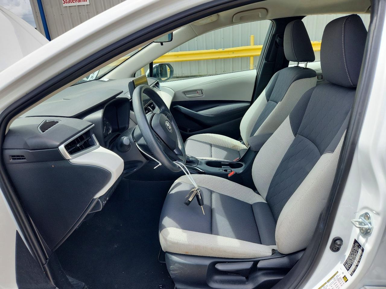 2023 TOYOTA COROLLA LE photo 19