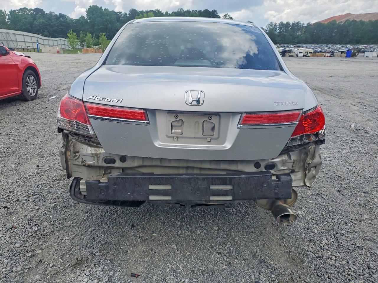 2011 HONDA ACCORD LX photo 11