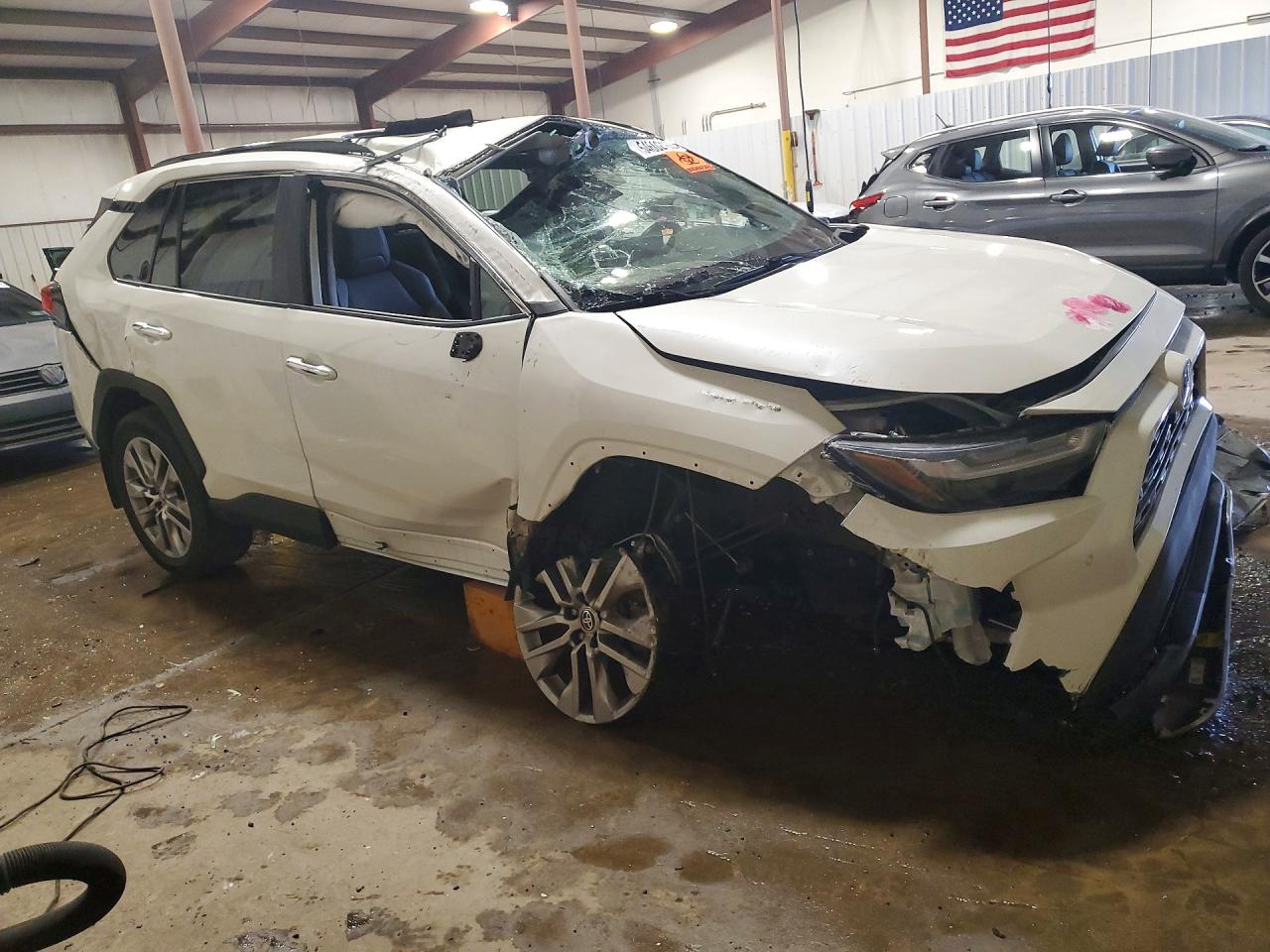 2022 TOYOTA RAV4 LIMITED photo 7