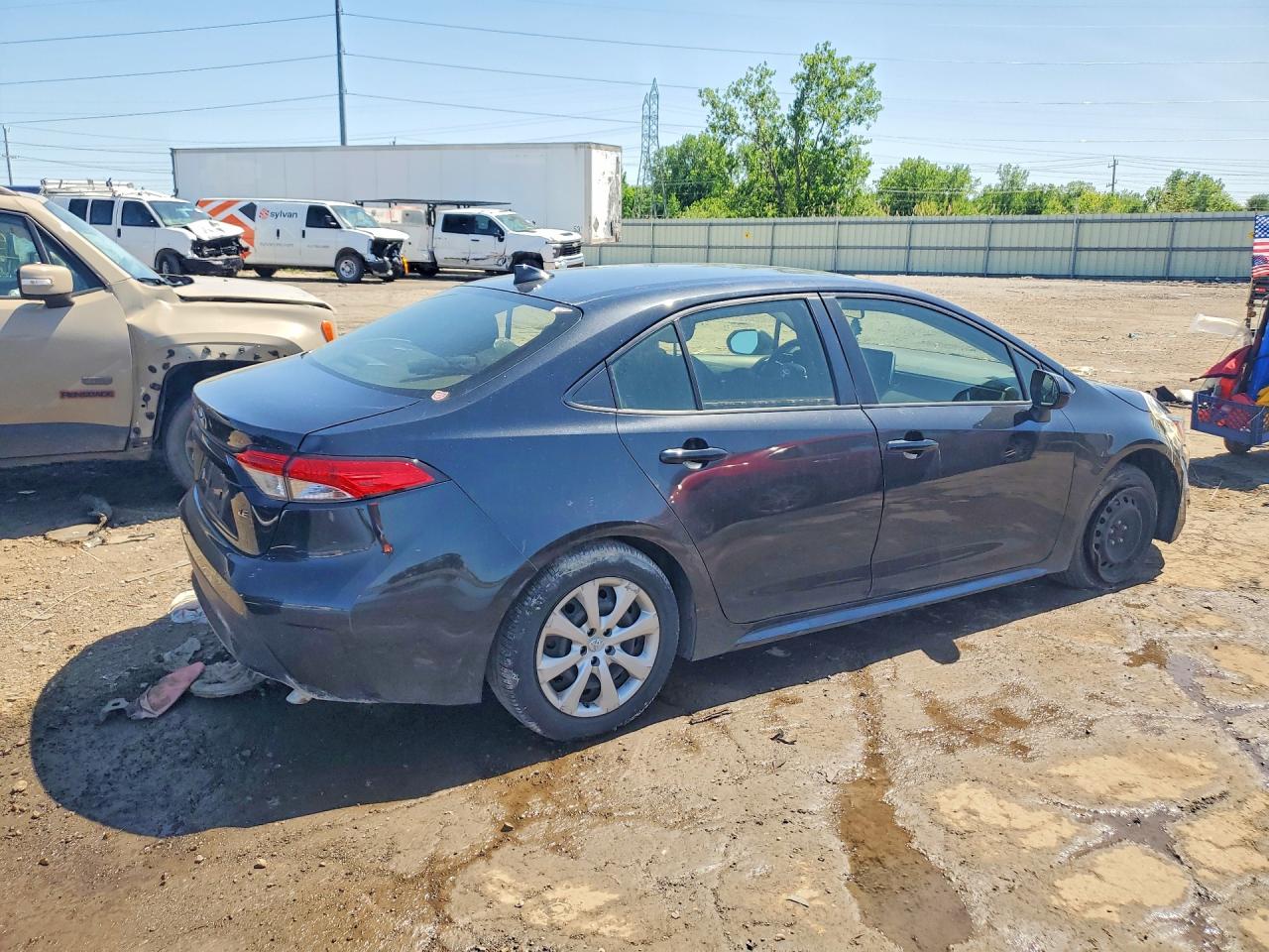 2020 TOYOTA COROLLA LE photo 3