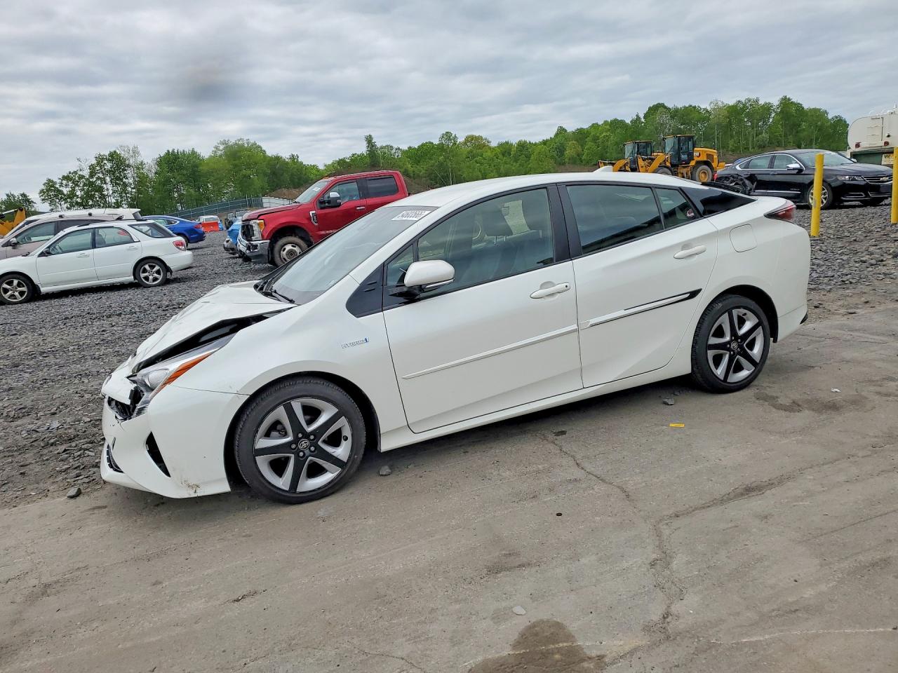 2016 TOYOTA PRIUS