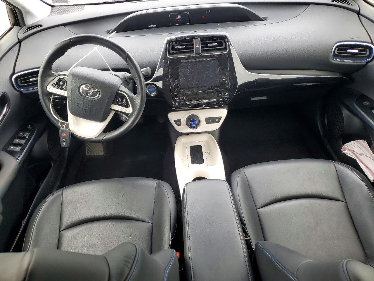 2016 TOYOTA PRIUS THREE TOURING photo 15