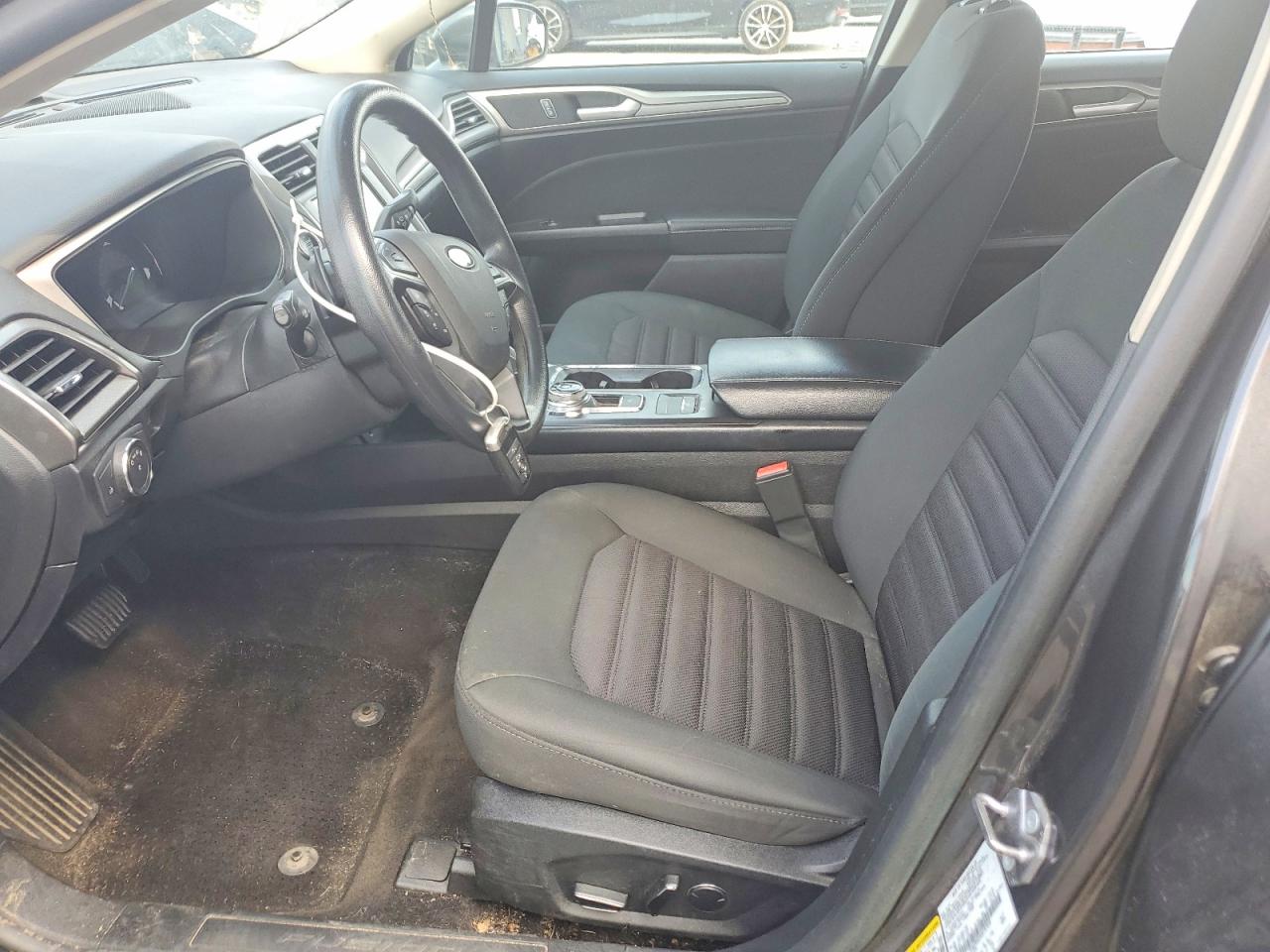 2018 FORD FUSION SE photo 19