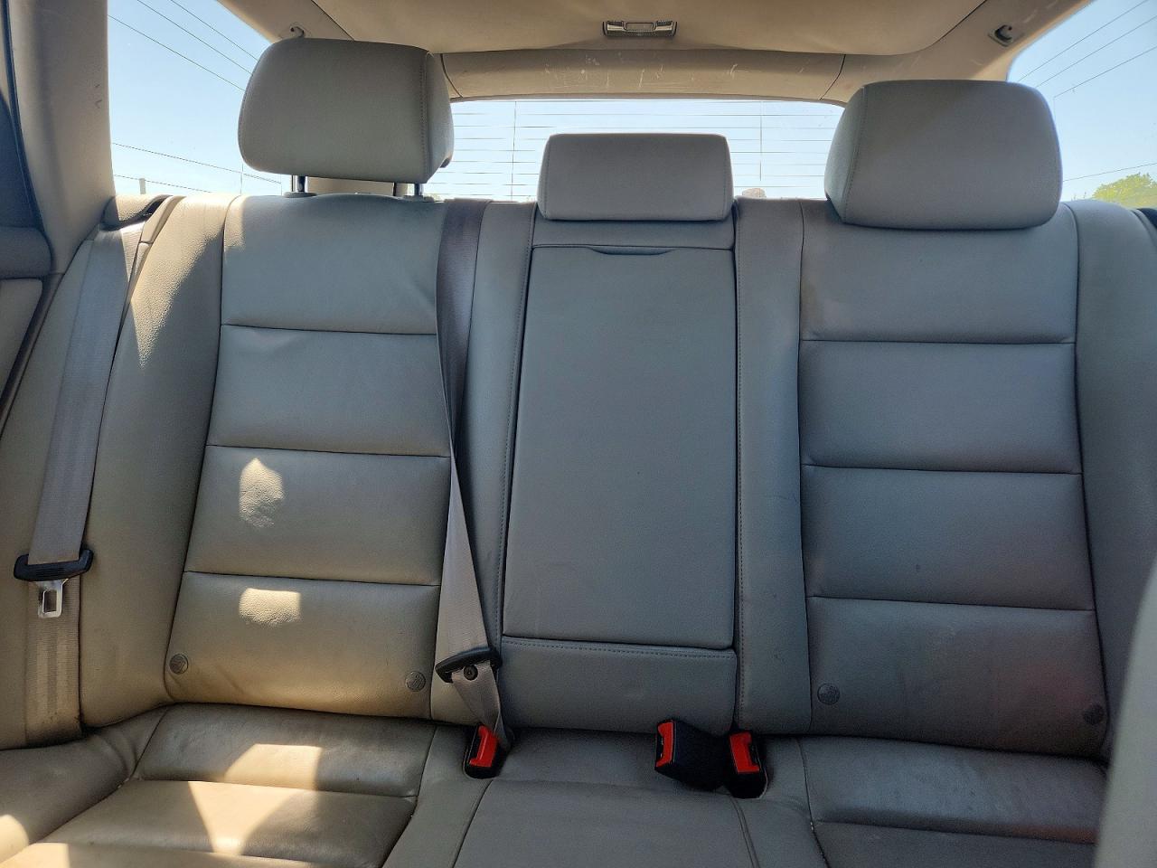 2004 AUDI A4 3.0 AVANT QUATTRO photo 19