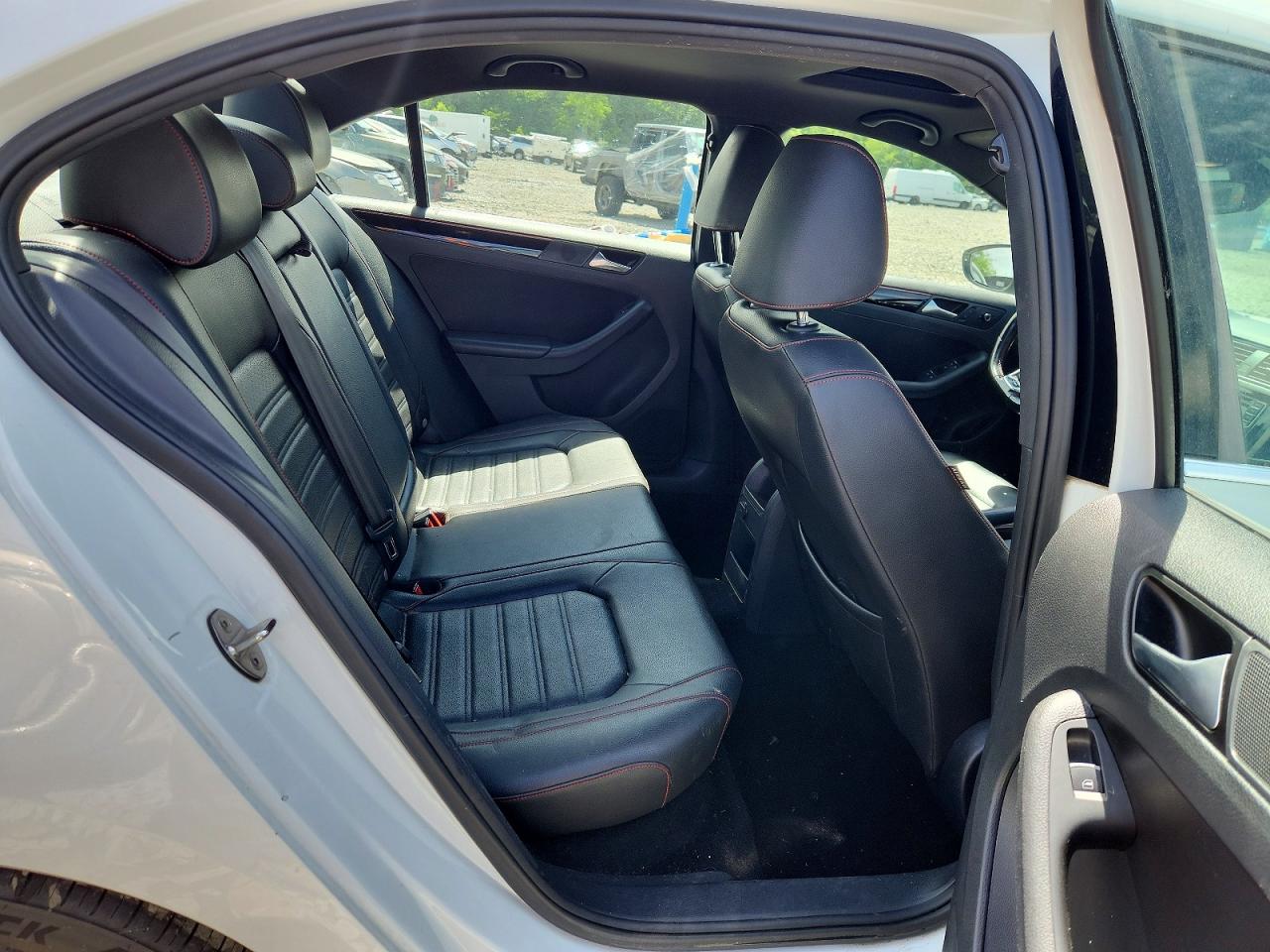 2017 VOLKSWAGEN JETTA GLI photo 10