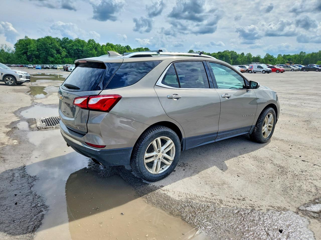 2018 CHEVROLET EQUINOX PREMIER photo 5