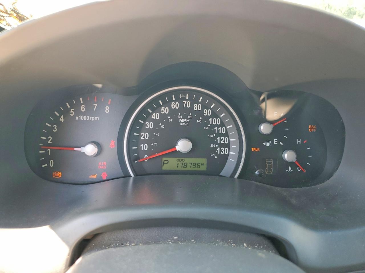2009 KIA SEDONA LX photo 25