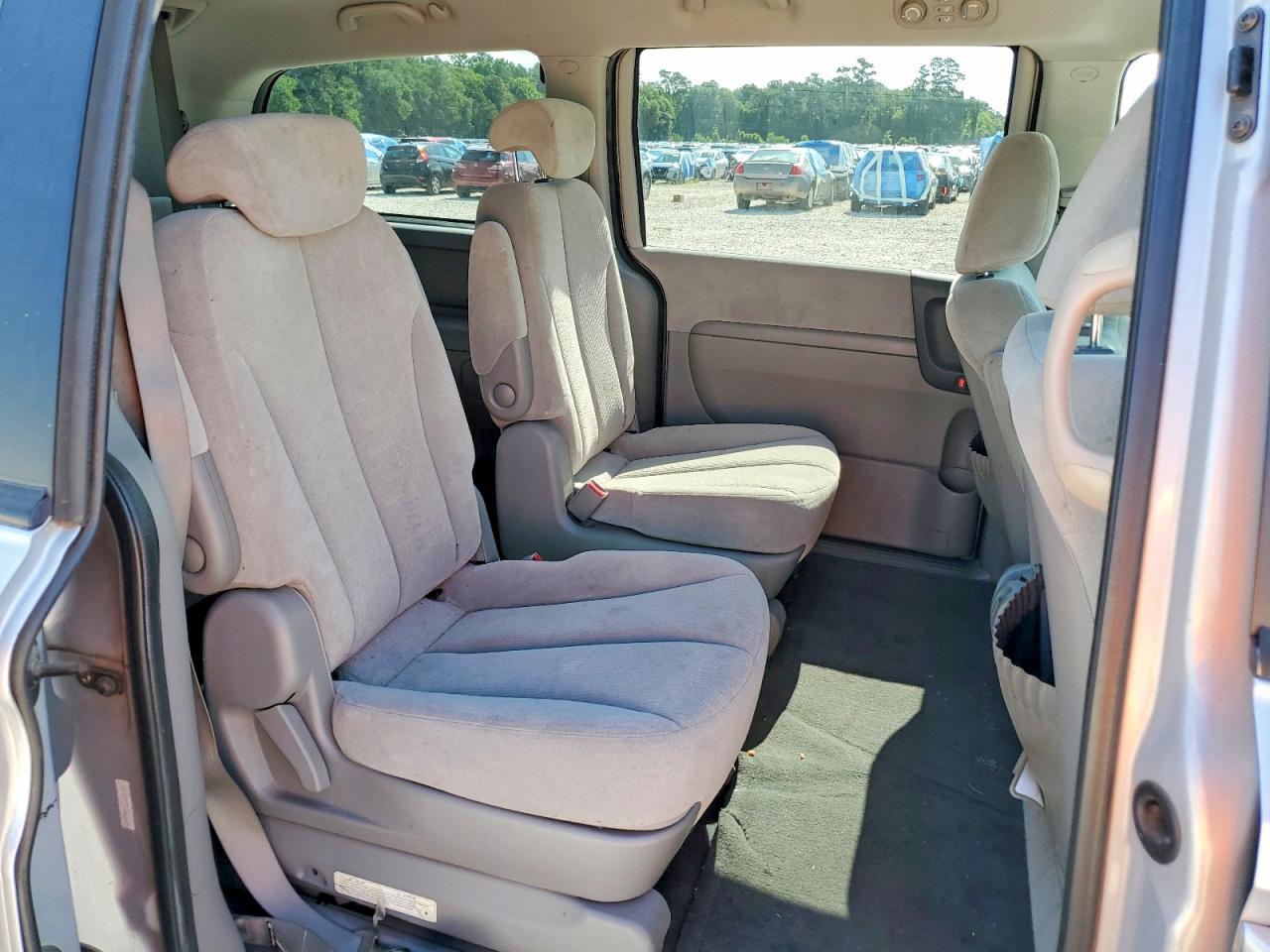 2009 KIA SEDONA LX photo 31