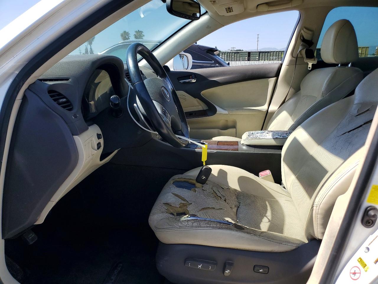 2011 LEXUS IS 250 photo 19