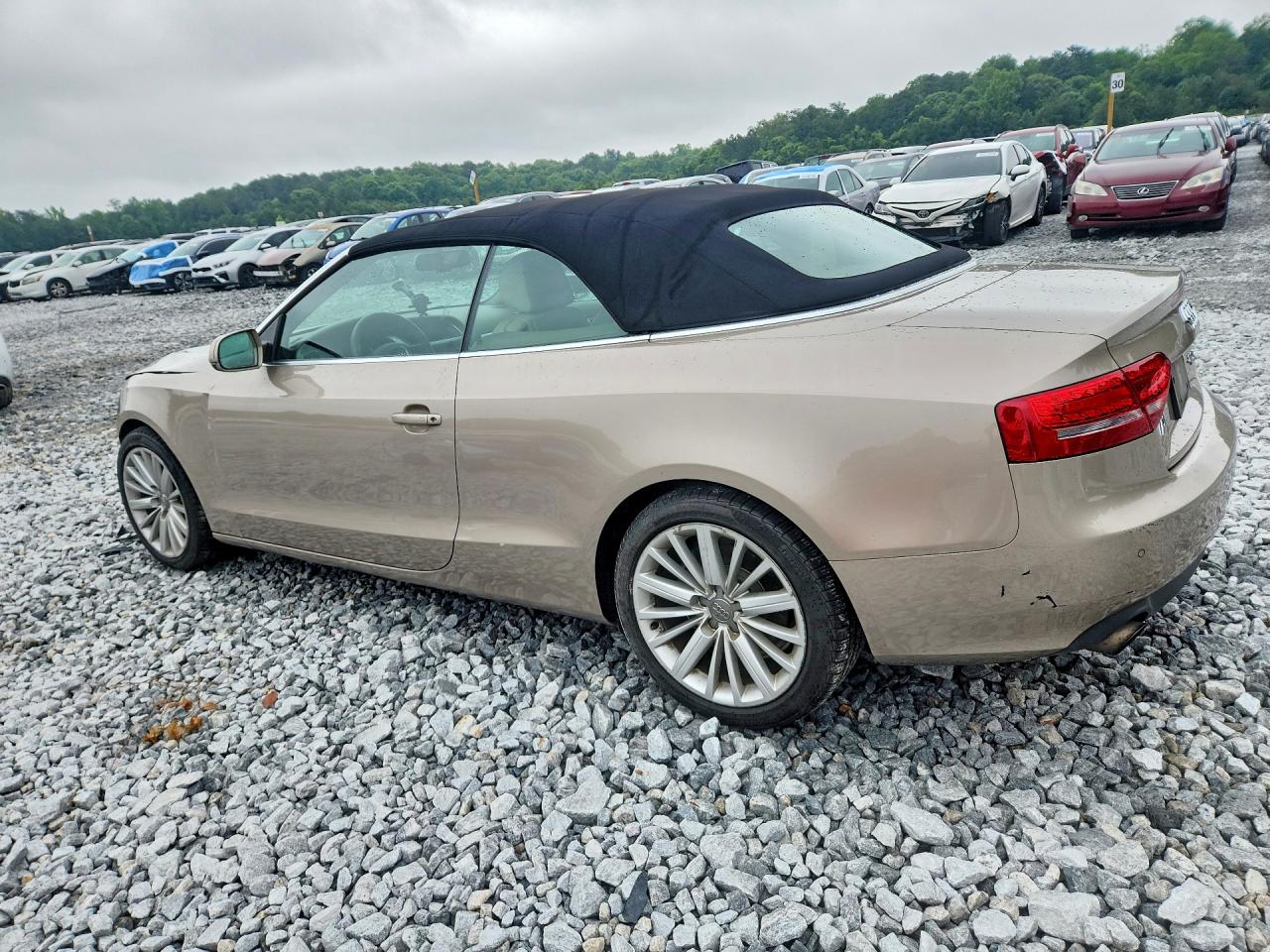 2010 AUDI A5 photo 3