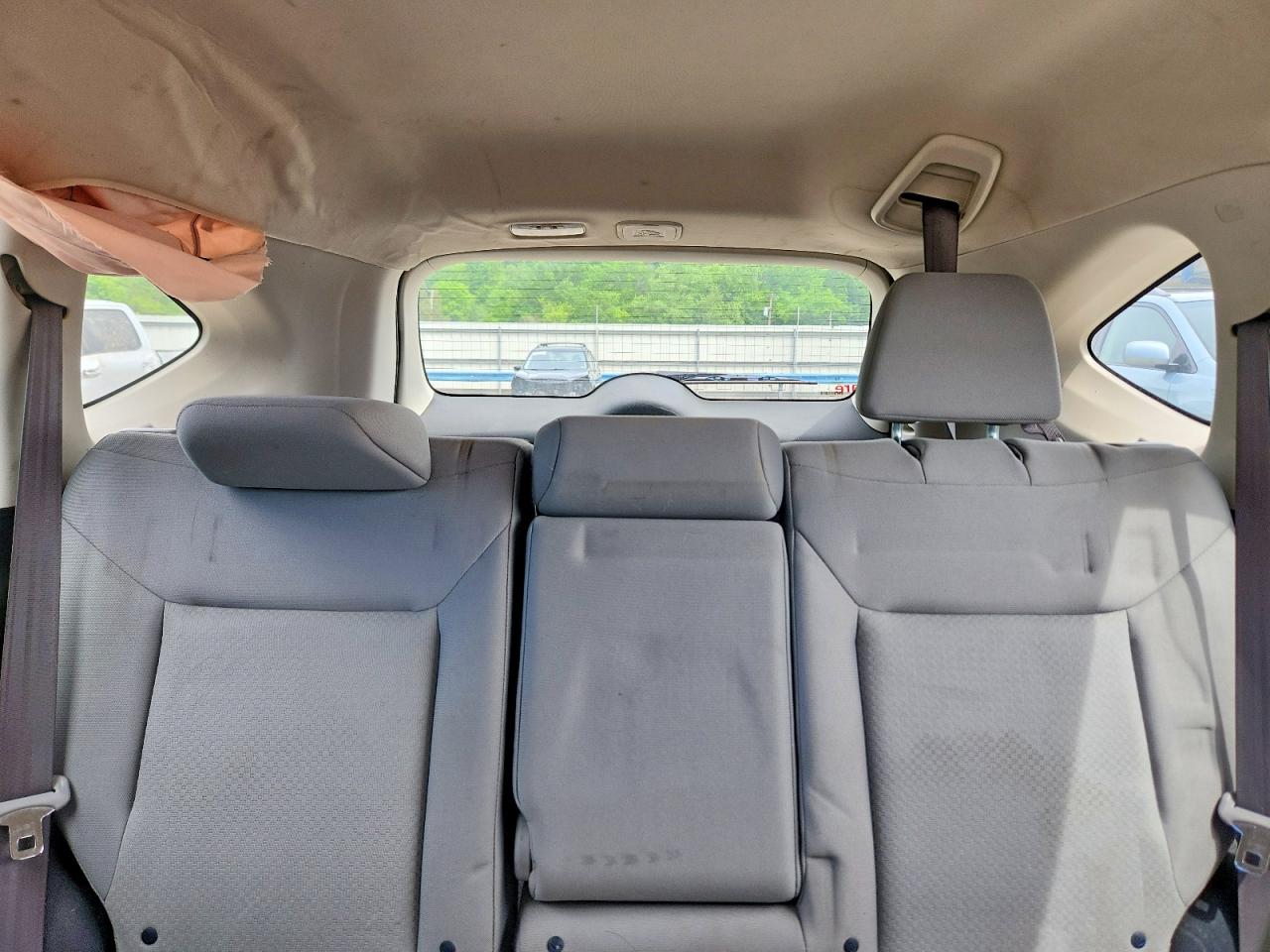 2015 HONDA CR-V LX photo 28