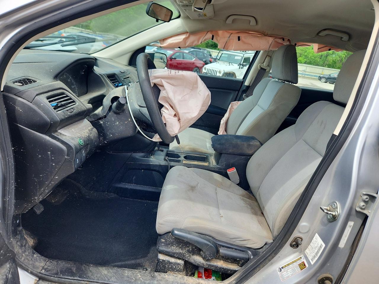 2015 HONDA CR-V LX photo 19