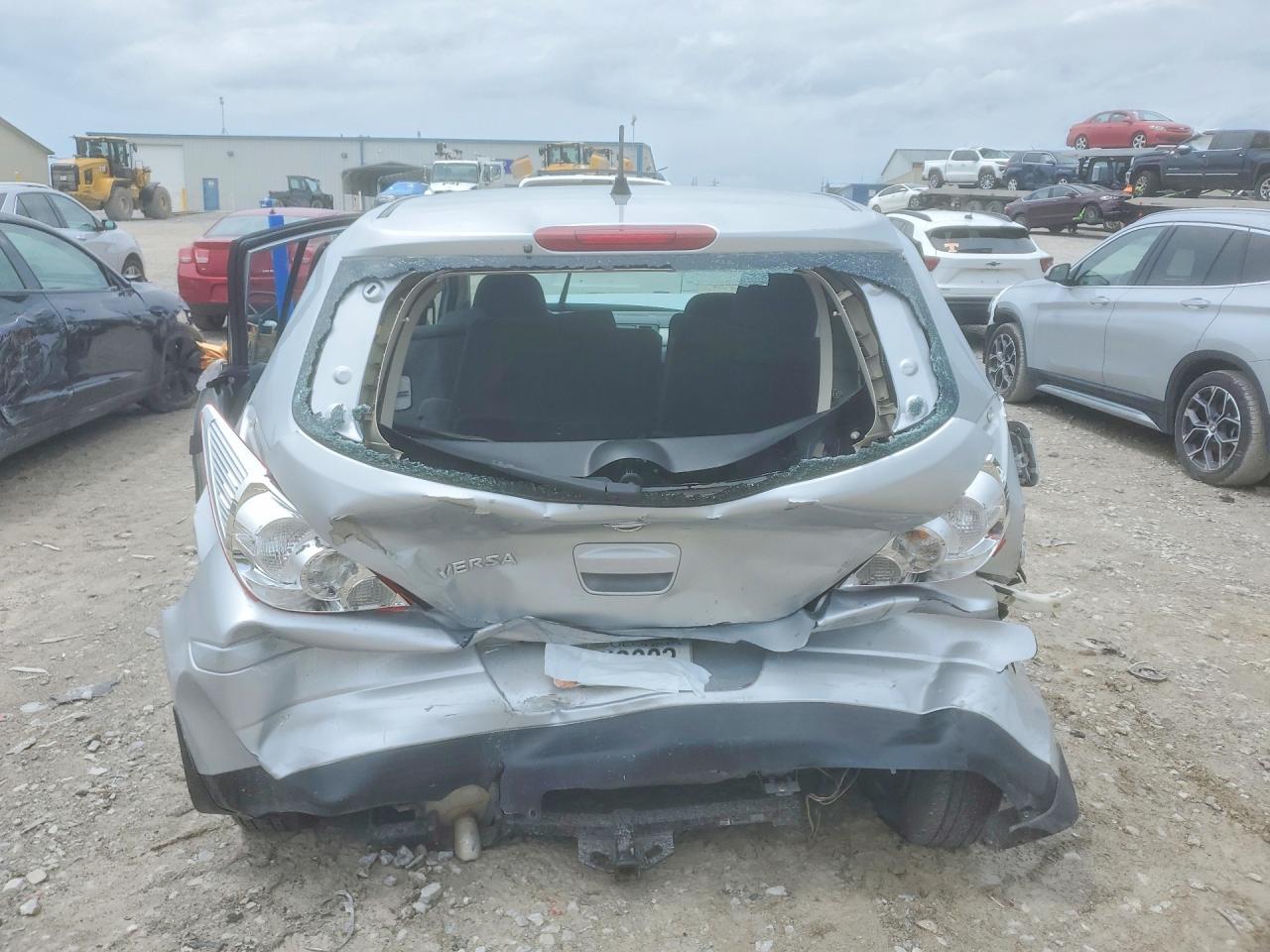 2012 NISSAN VERSA 1.8 S photo 16