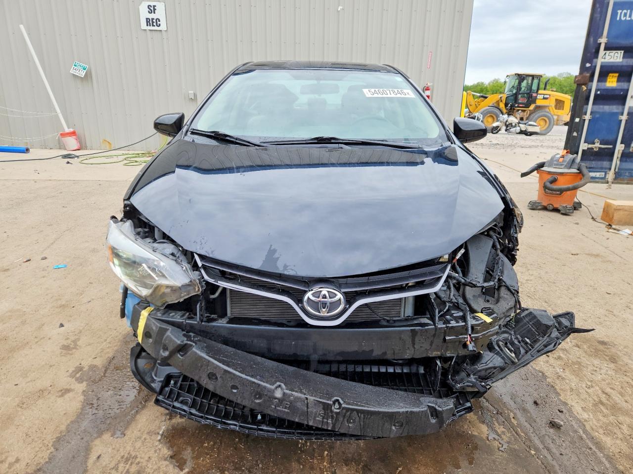 2016 TOYOTA COROLLA LE photo 5