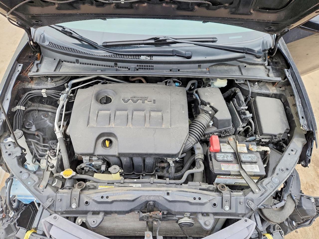 2016 TOYOTA COROLLA LE photo 11