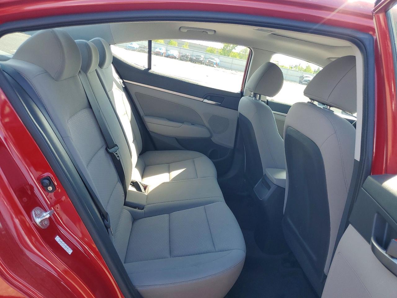 2019 HYUNDAI ELANTRA VALUE EDITION photo 28