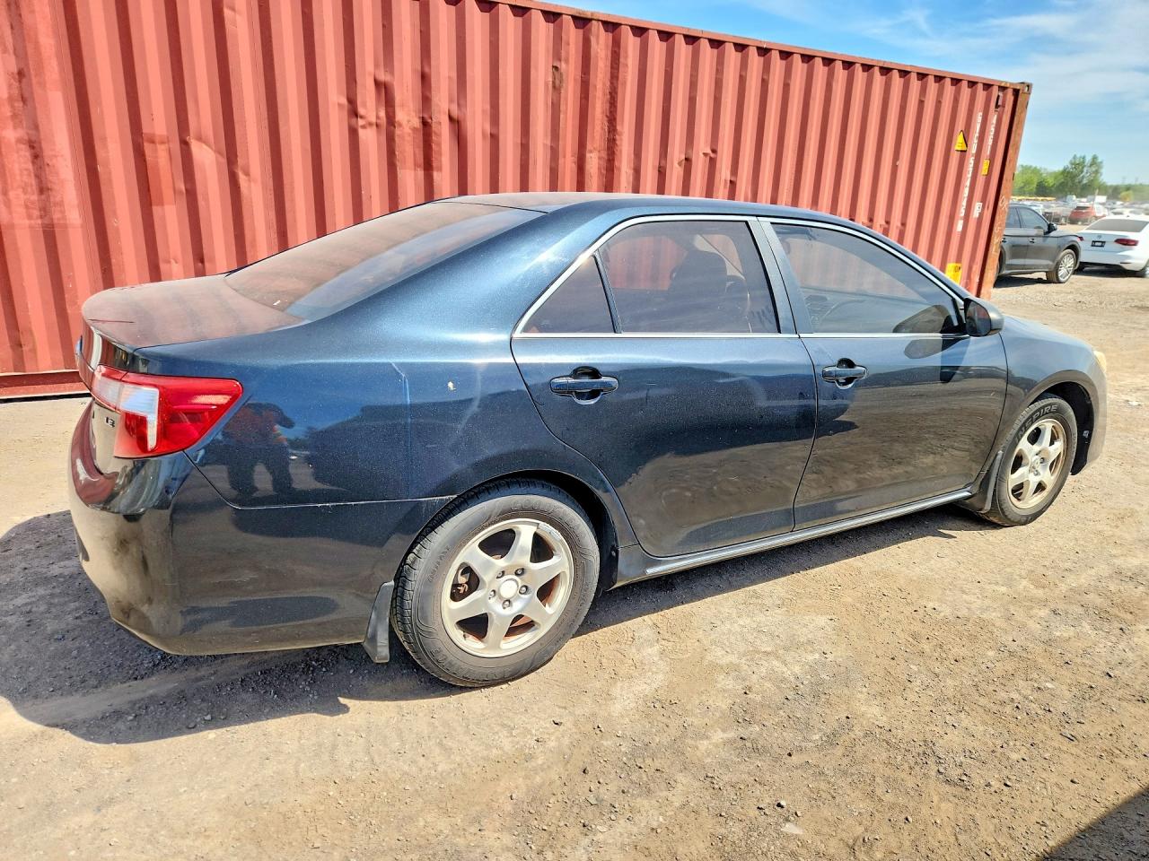 2012 TOYOTA CAMRY L photo 5