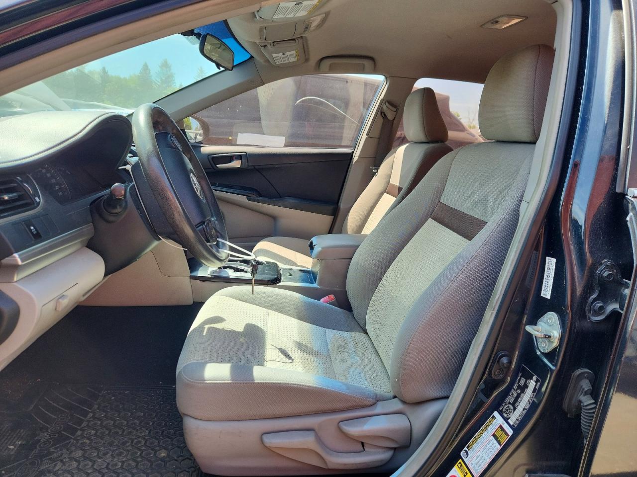 2012 TOYOTA CAMRY L photo 13