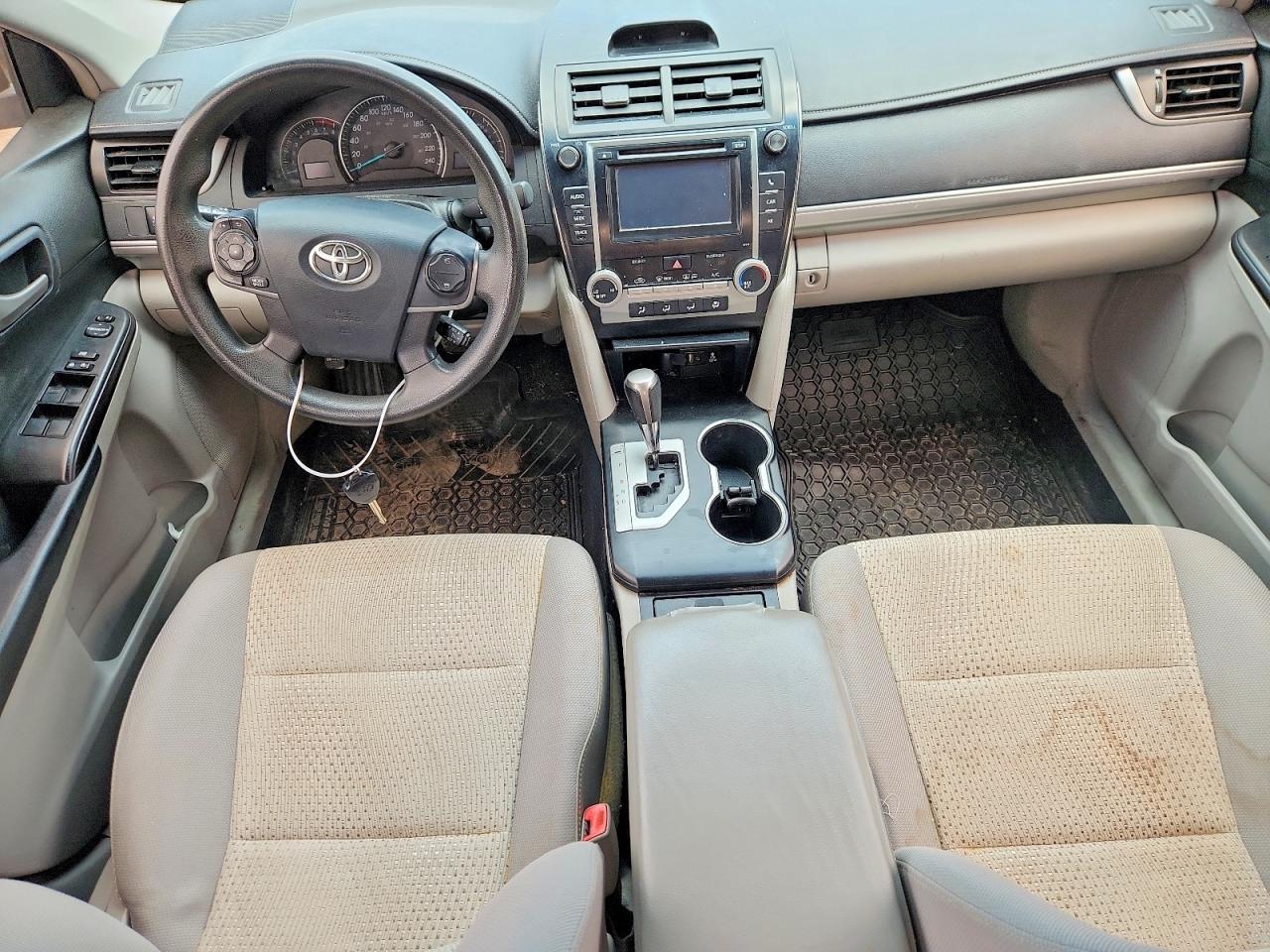 2012 TOYOTA CAMRY L photo 15
