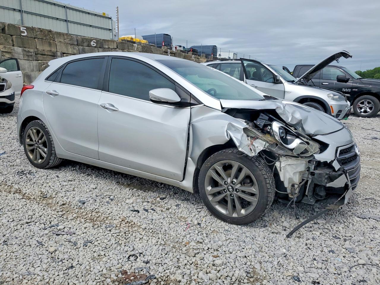 2016 HYUNDAI ELANTRA GT BASE photo 7