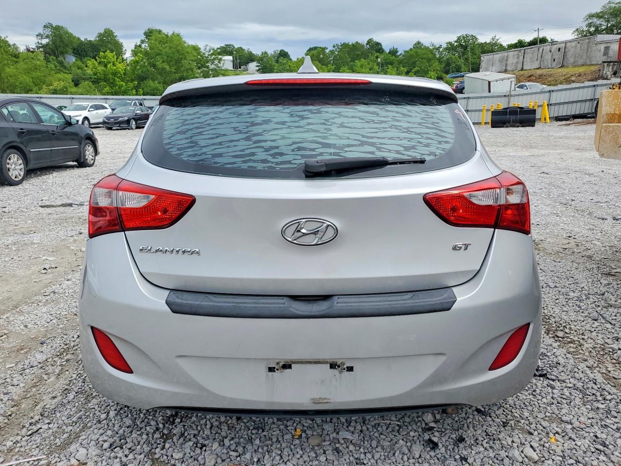 2016 HYUNDAI ELANTRA GT BASE photo 11