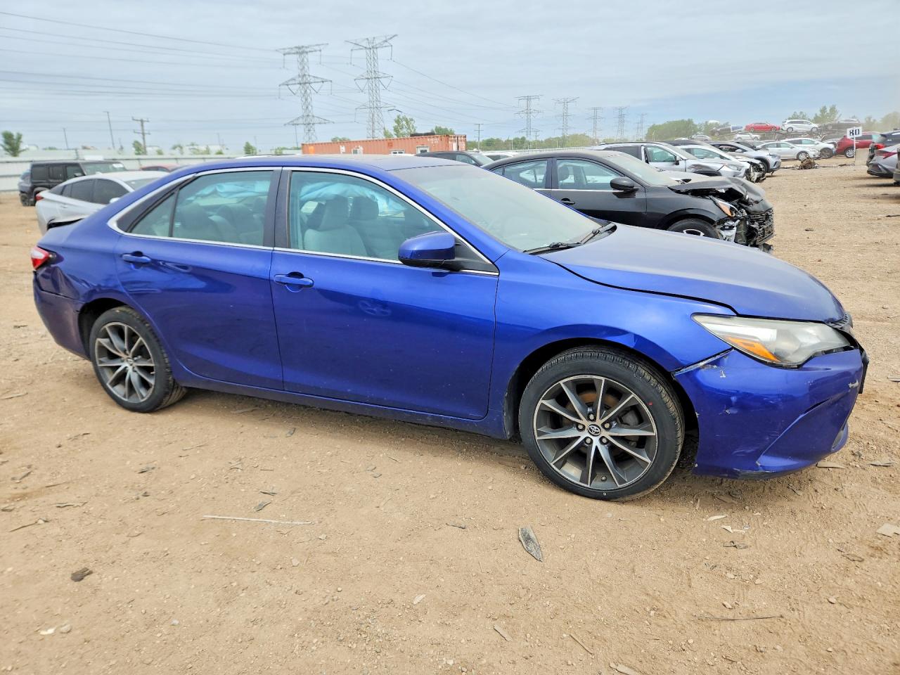 2015 TOYOTA CAMRY XSE photo 4