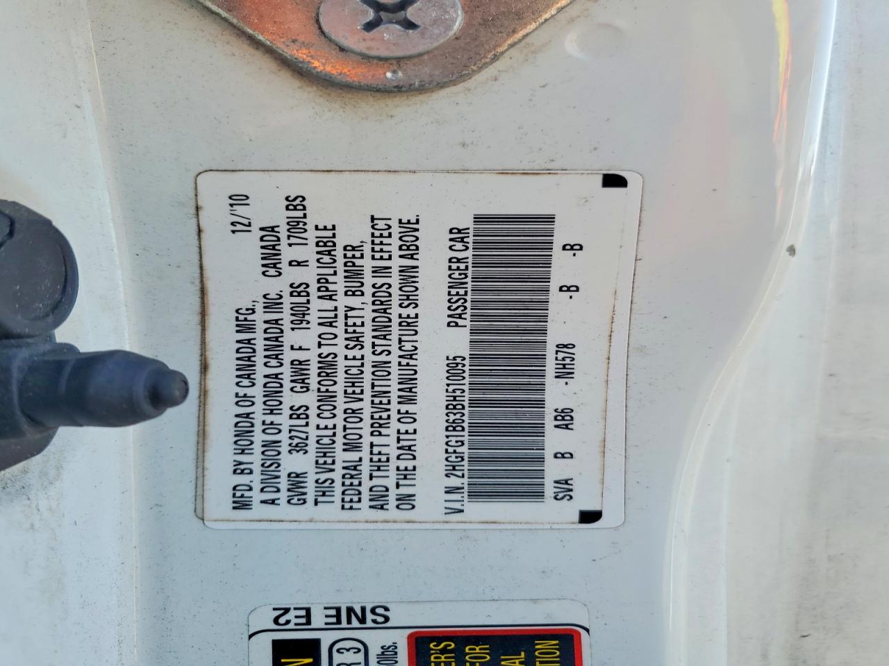 2011 HONDA CIVIC LX photo 25