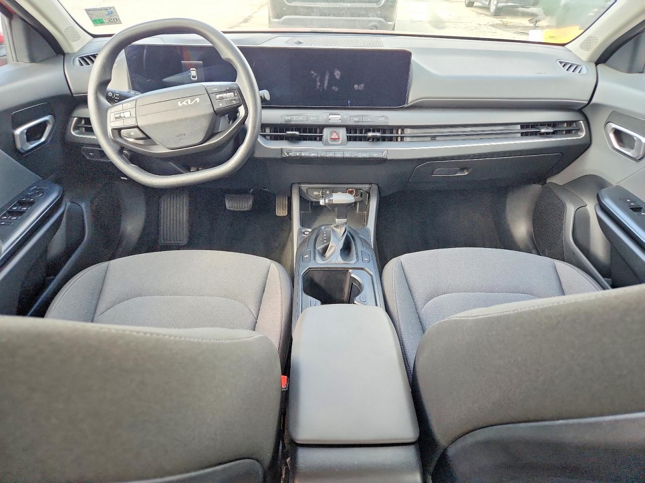 2025 KIA K4 LXS photo 8