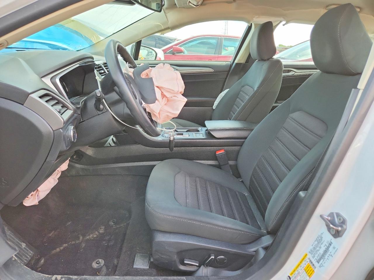 2020 FORD FUSION SE photo 13