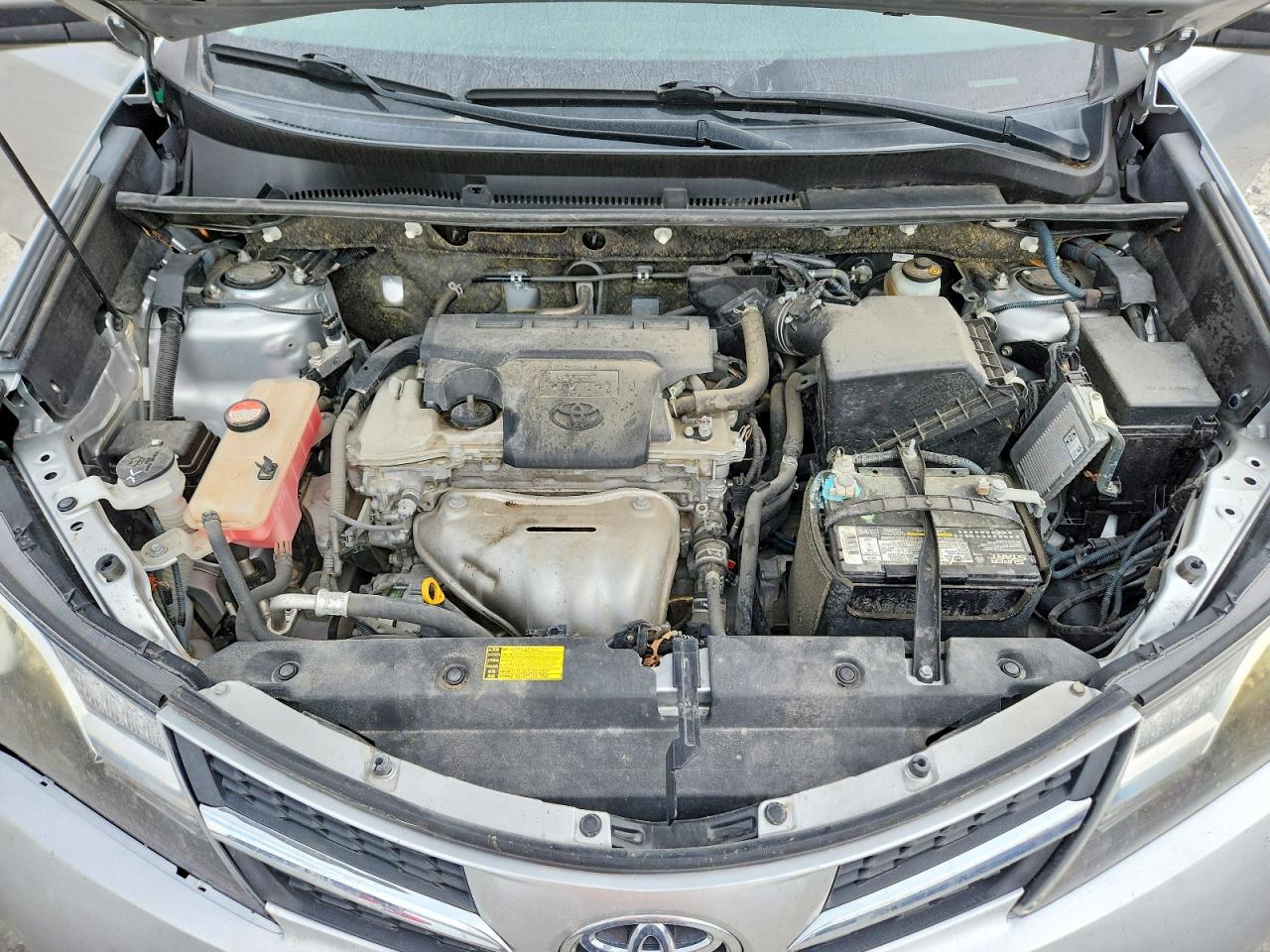 2014 TOYOTA RAV4 XLE photo 23