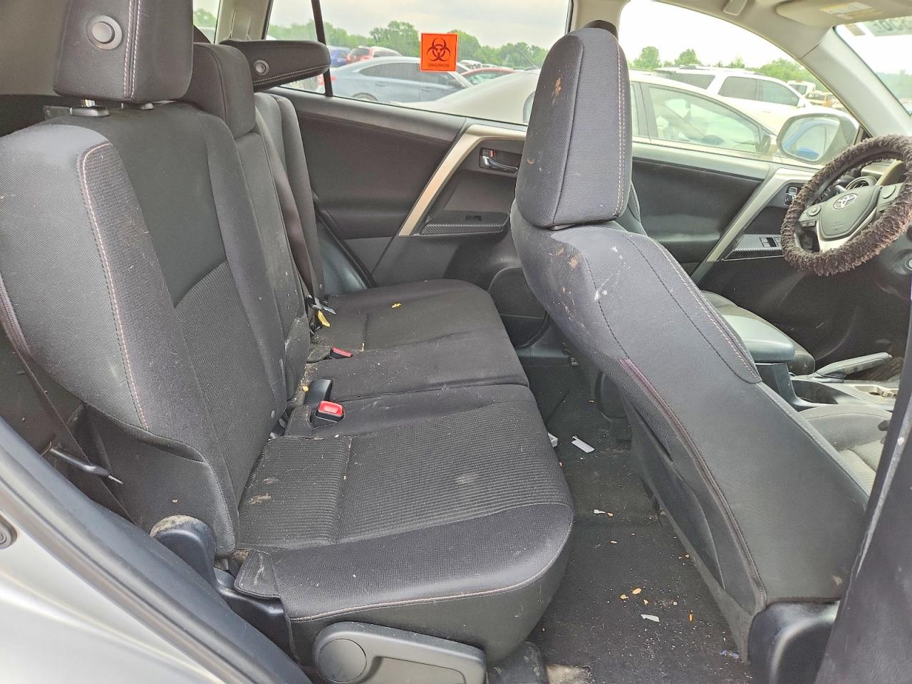 2014 TOYOTA RAV4 XLE photo 21