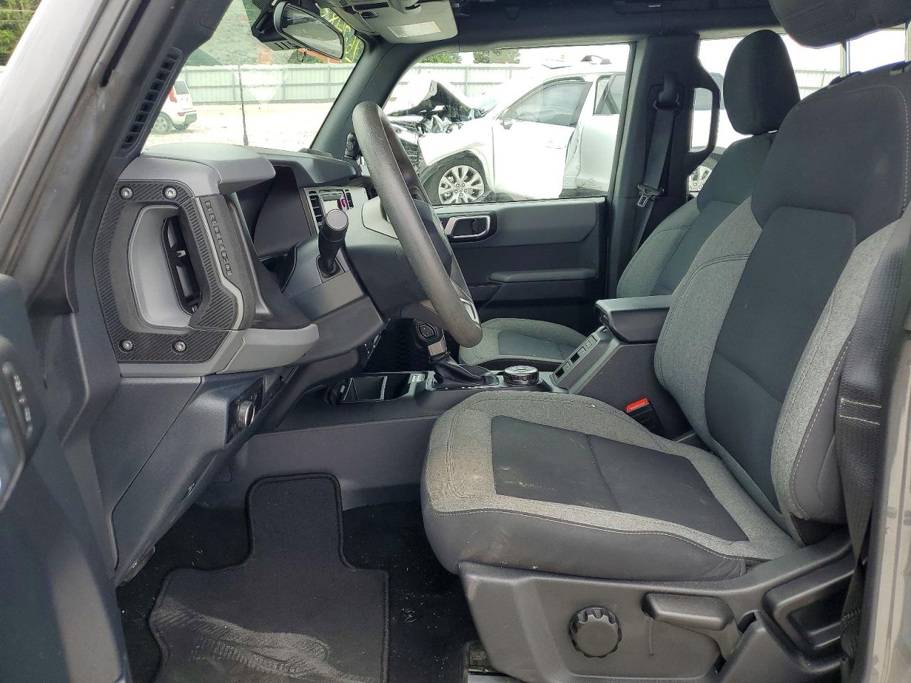 2023 FORD BRONCO BASE photo 13