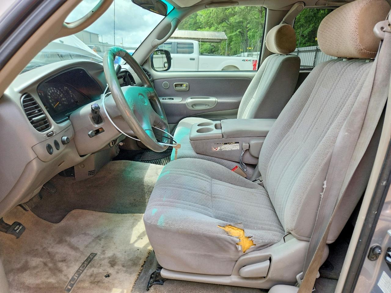 2002 TOYOTA TUNDRA SR5 V8 photo 13