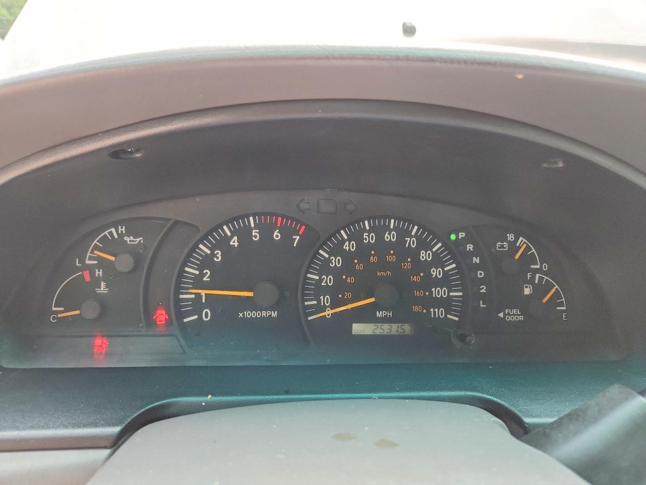 2002 TOYOTA TUNDRA SR5 V8 photo 17