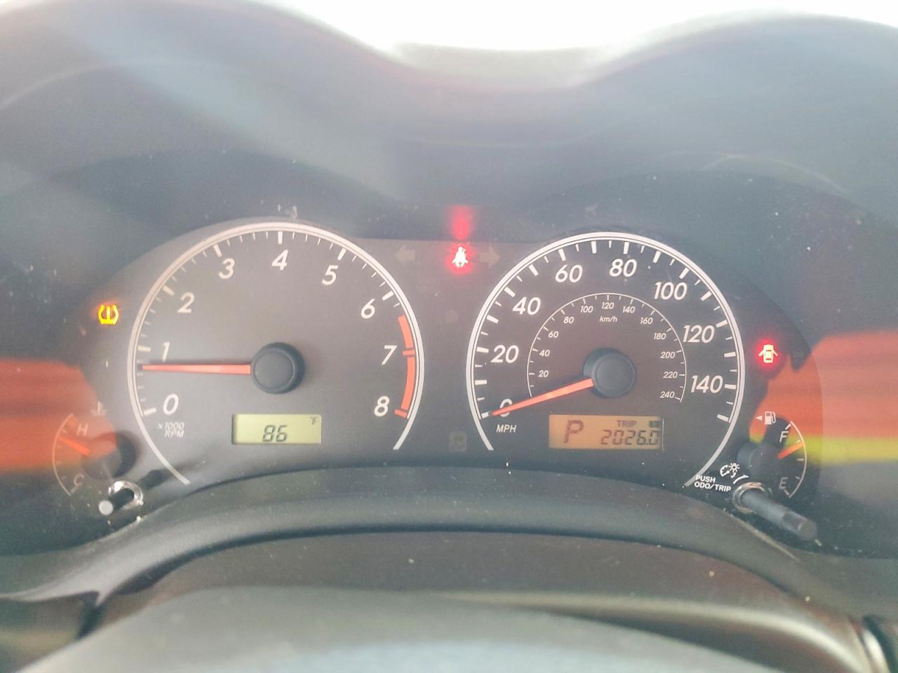 2012 TOYOTA COROLLA LE photo 17